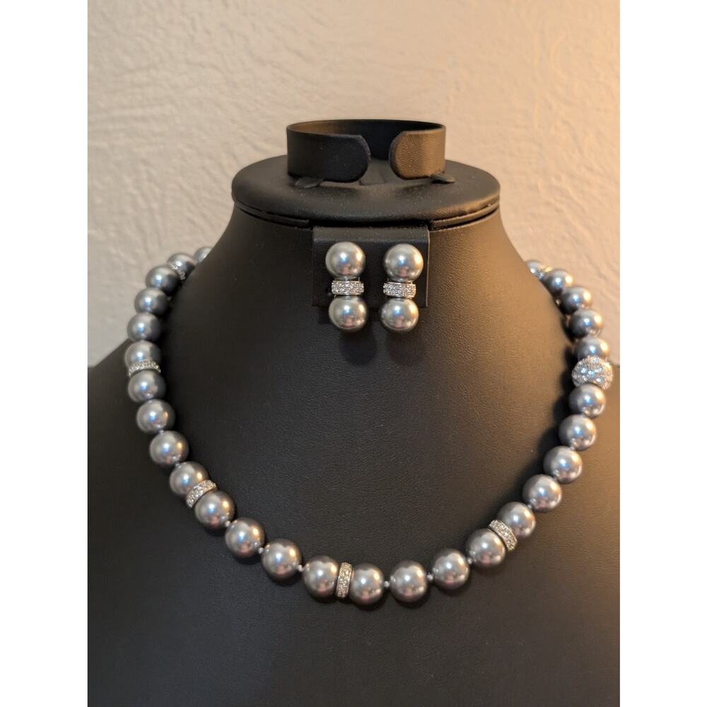 Glass Gray Pearl Rhinestone Rondelle Magnetic Ball Clasp Necklace & Earring Set